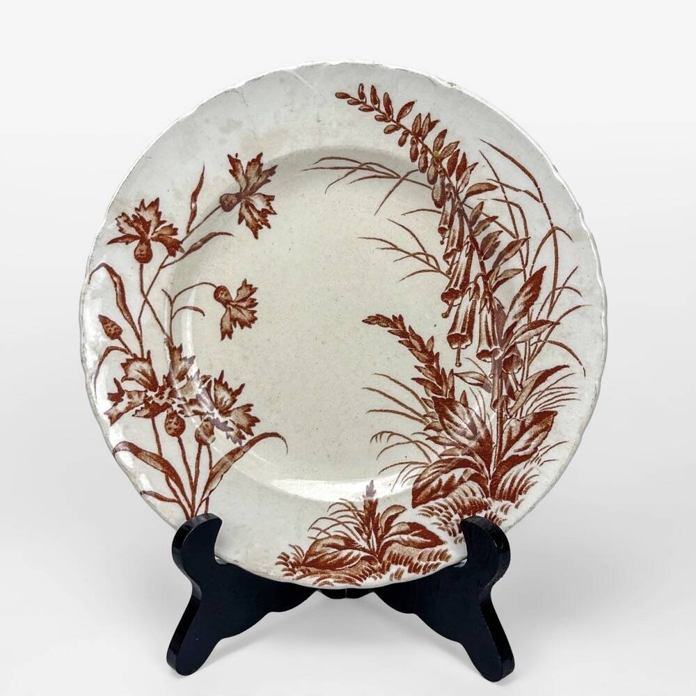 8 assiettes à dessert Terre de fer sépia modèle Flore Jules Vieillard Bordeaux XIX