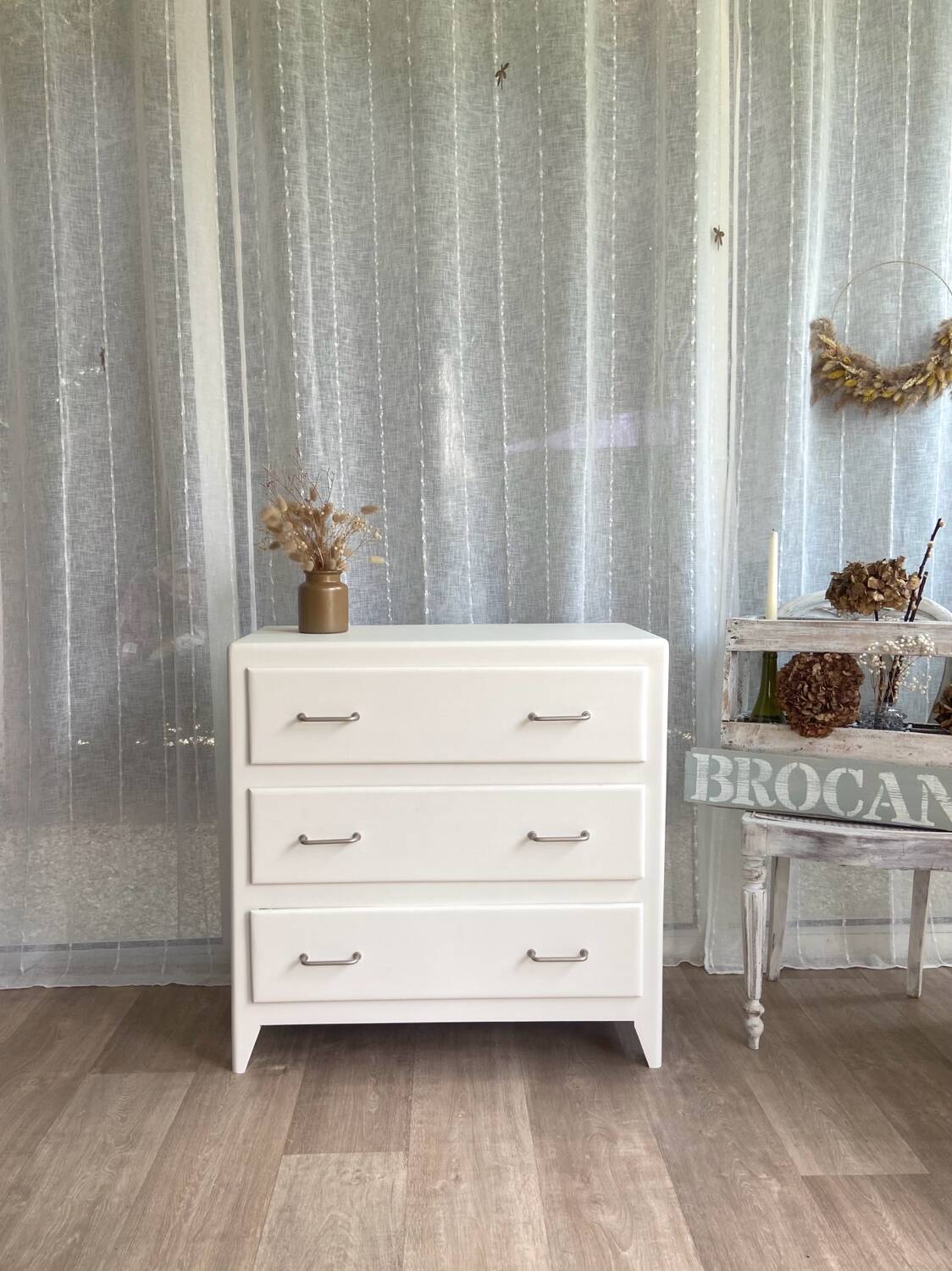 Antique chest of drawers