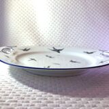 Cake plate decorated blue swallows