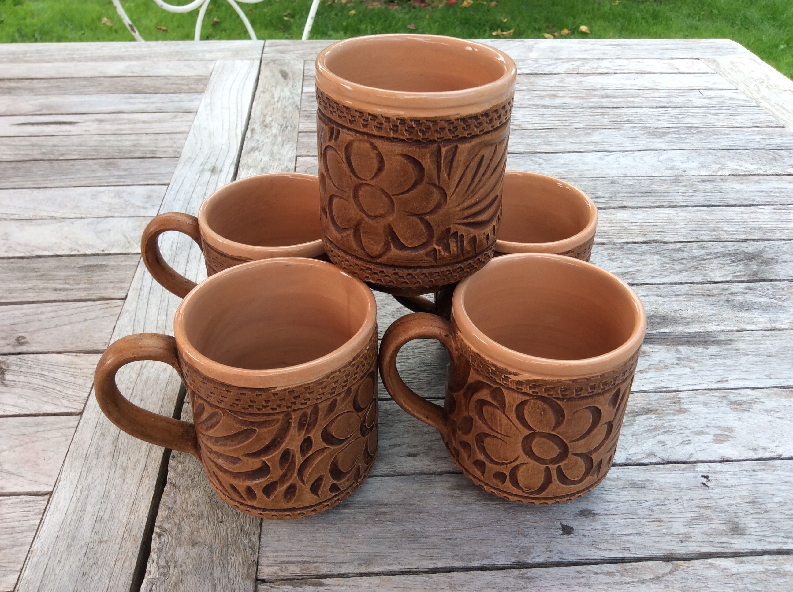 5 terracotta mugs