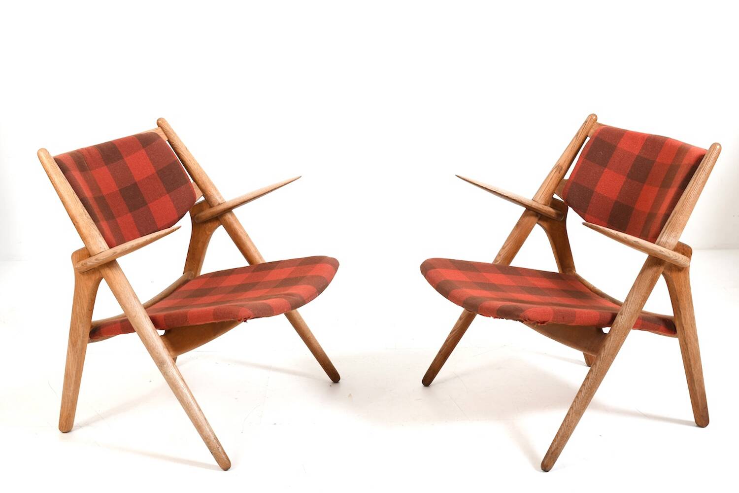 Early Pair CH-28 Oak Easychairs by Hans J. Wegner
