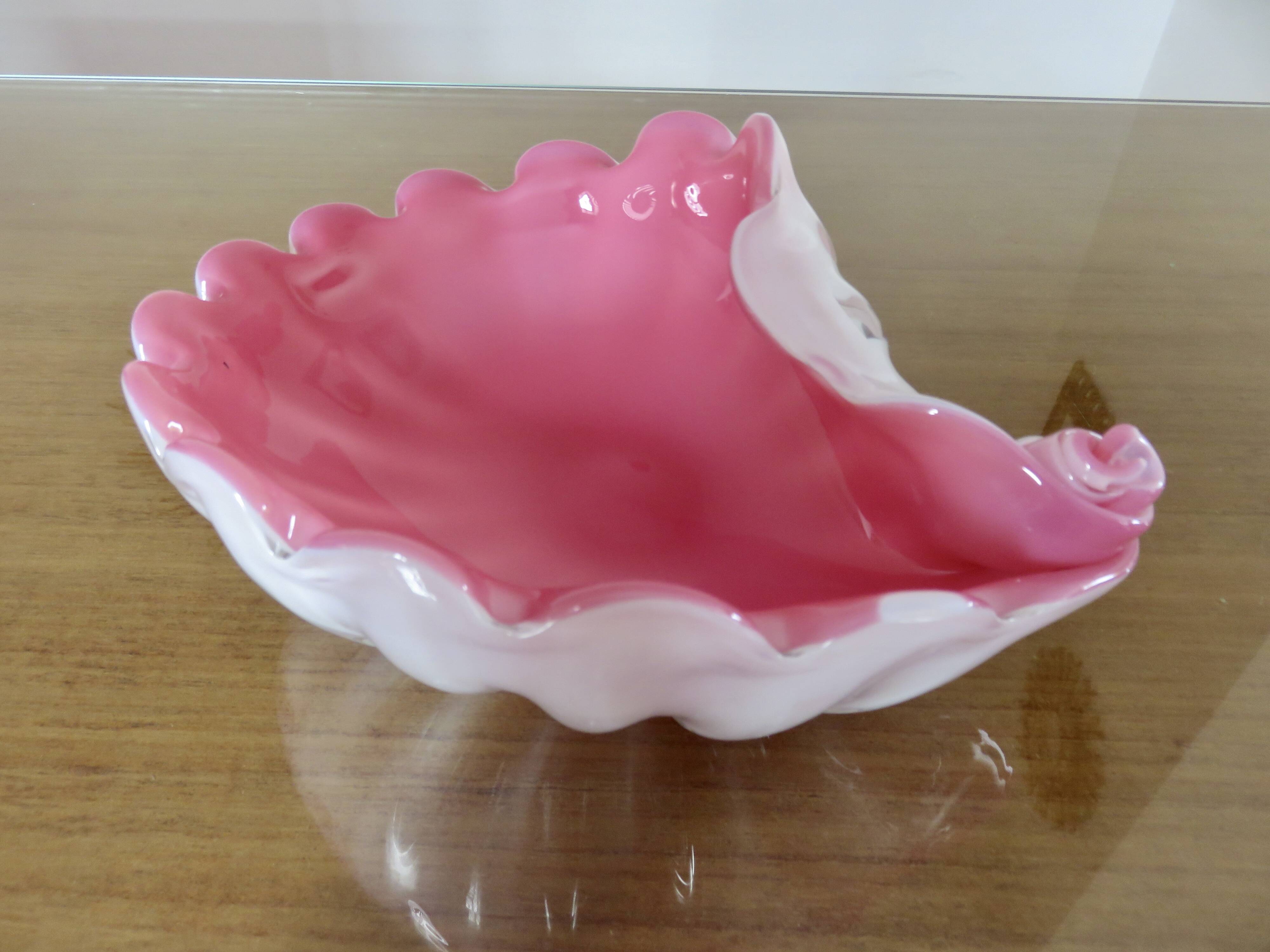 Shell emptier in lattimo glass by Fratelli Toso, Italy, 1959