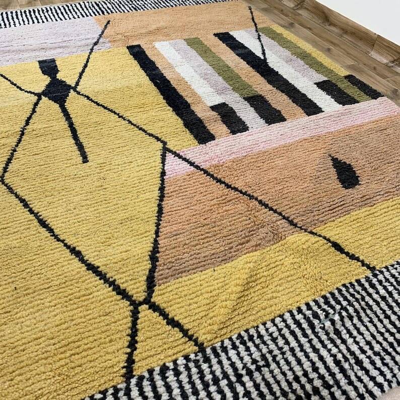 Handmade Moroccan Atlas Berber rug, size 140 x 260 cm.