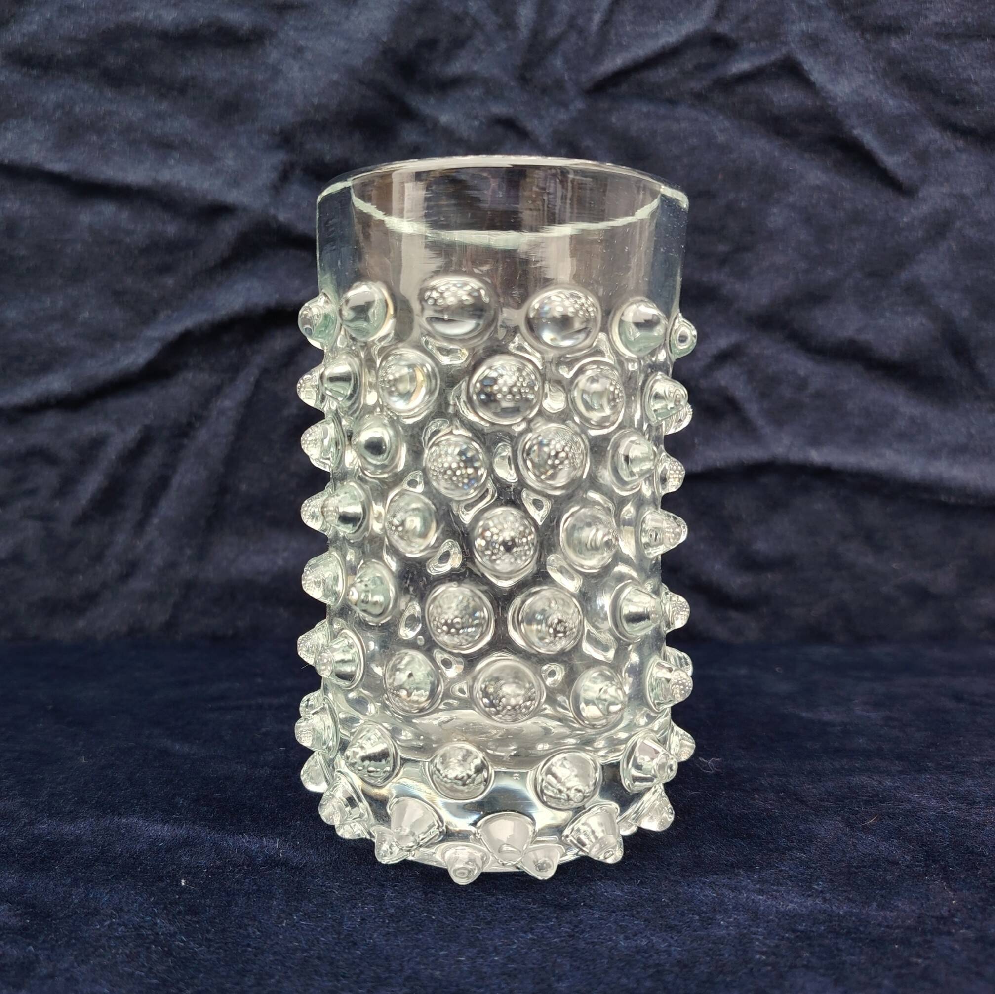 vase en verre à pointes Pavel Panek vintage