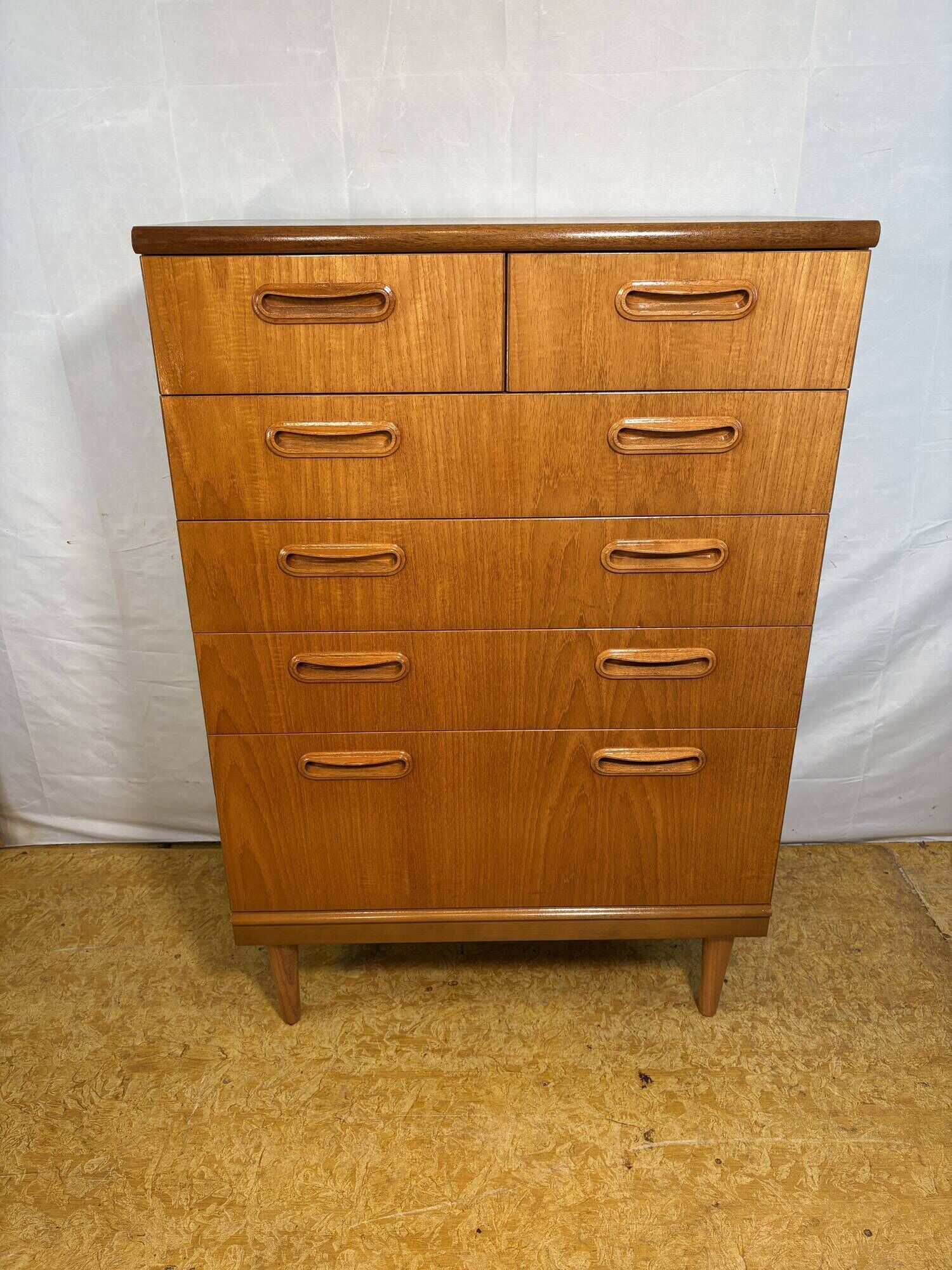 Commode large en teck rétro vintage des années 60 par GPlan danois.