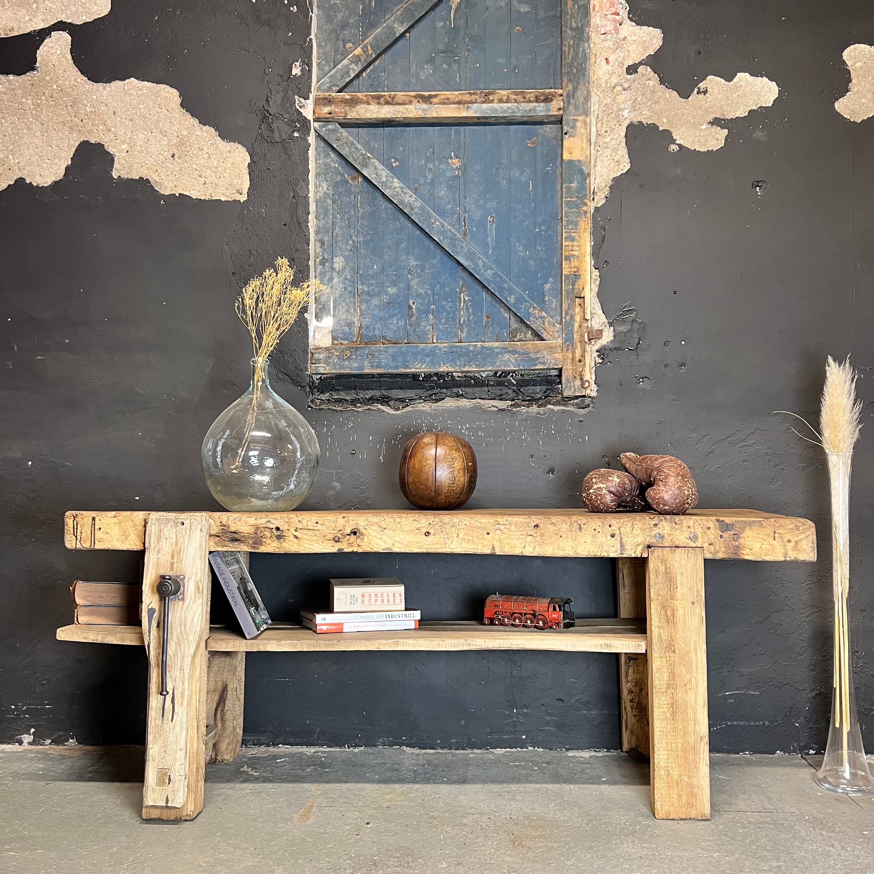 Old establishment in raw solid oak