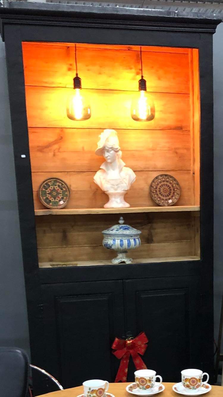 High cabinet with lighting