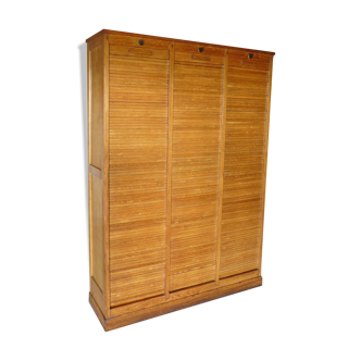 Furniture filing three curtains in oak 50s