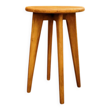 Scandinavian style stool in solid wood, splayed legs, 1960s.