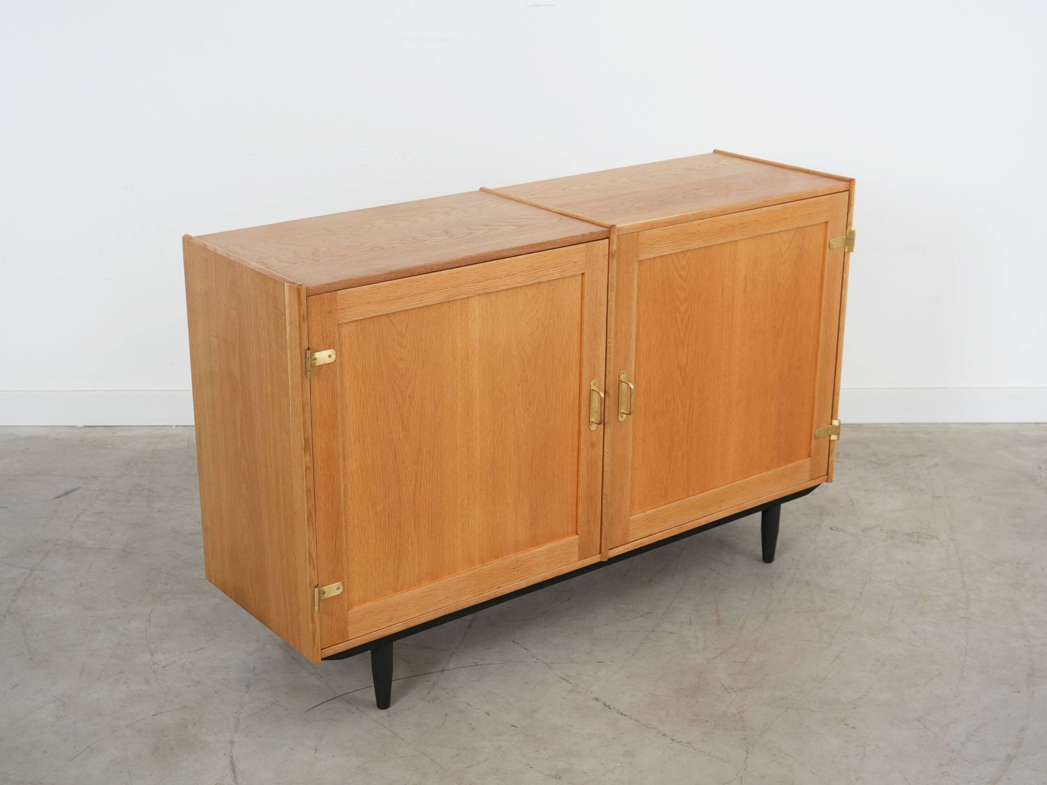 Ash cabinet, Danish design, 1970s, manufacturer: Lyby Møbler