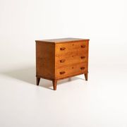 Commode en bouleau flamme Art Déco suédoise