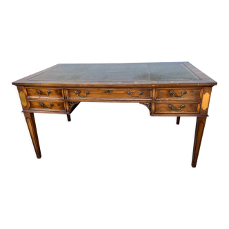 Bureau plat de style Louis XVI