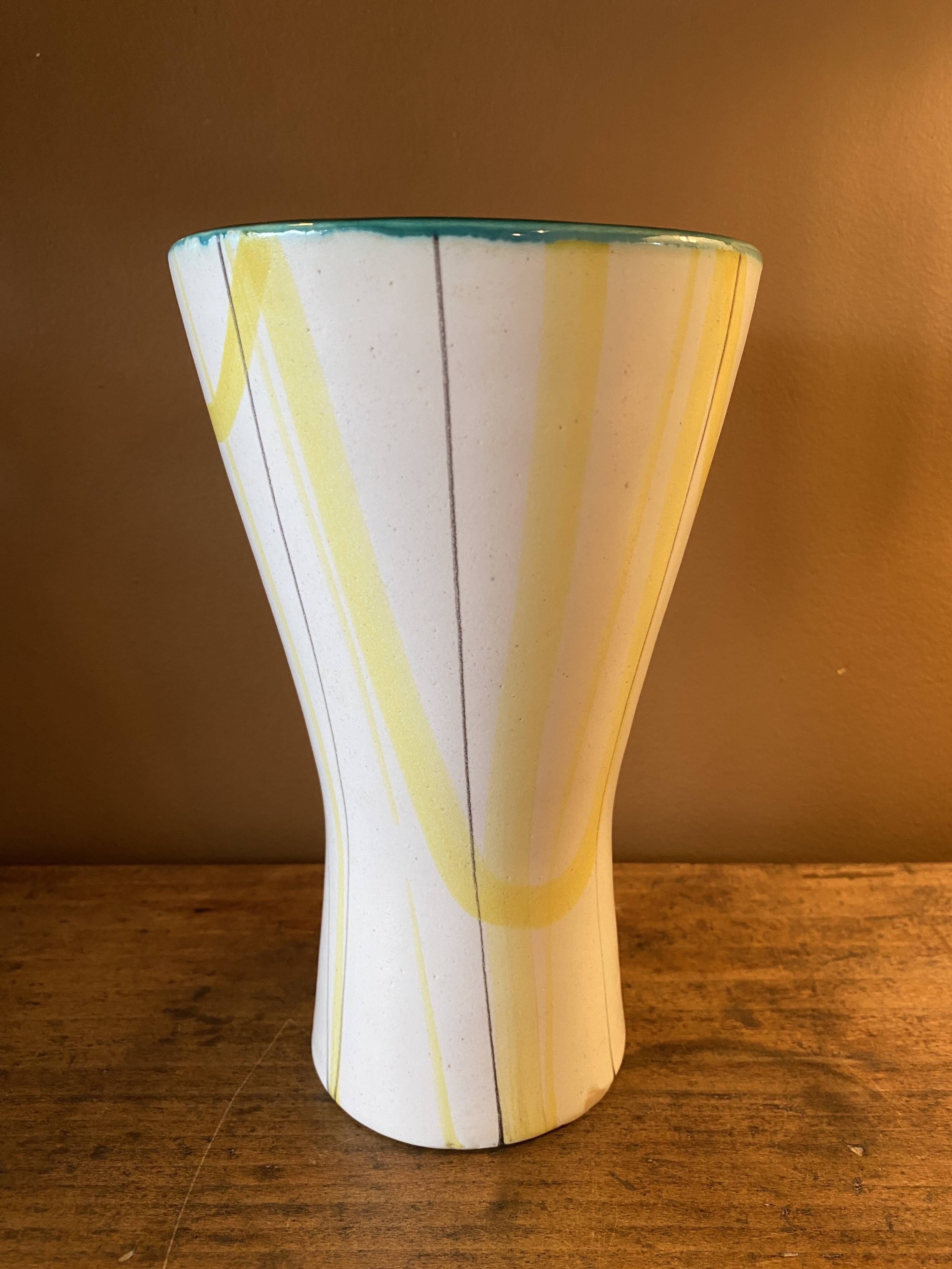 Roger Capron Vallauris vase in ceramic, graphic decoration.