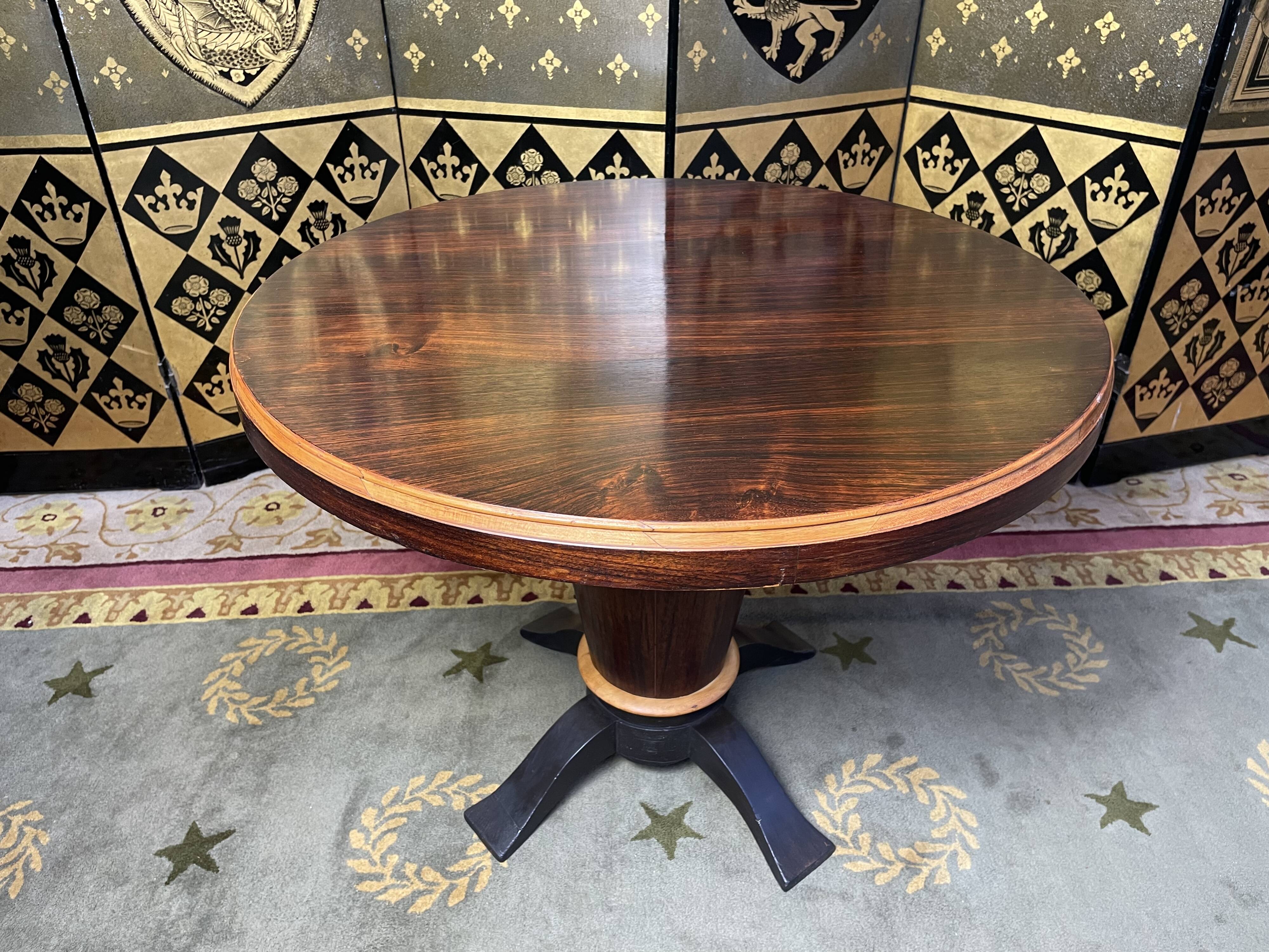 Coffee table - gueridon art deco era