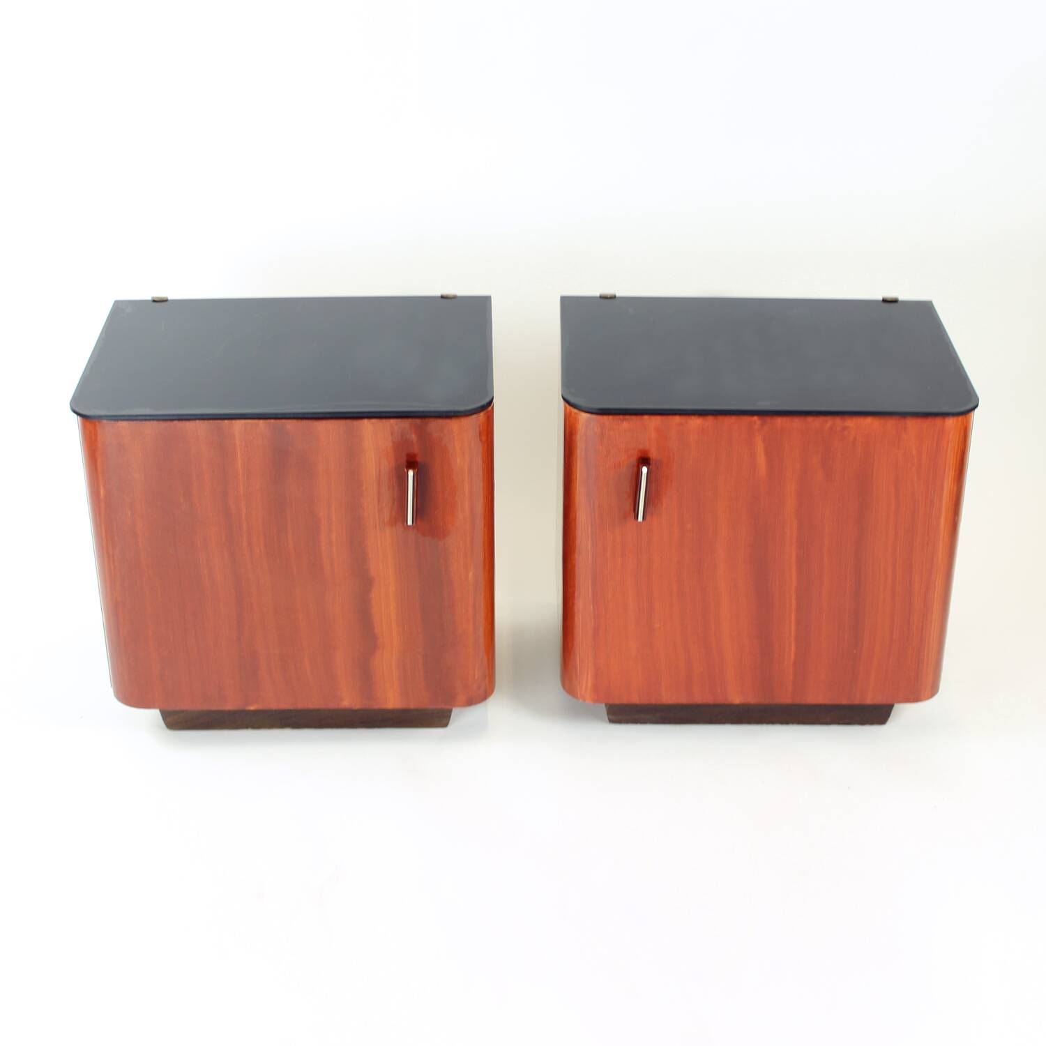 Ensemble de 2 tables de chevet en verre noir, Tchécoslovaquie, années 1960