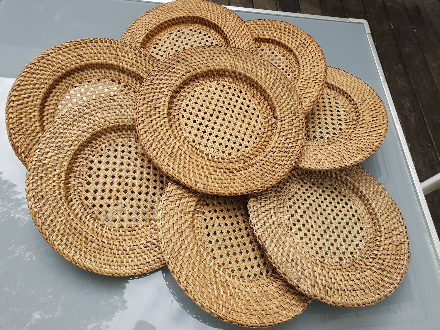 Rattan plates