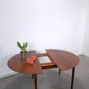 Vintage Danish Søborg Møbelfabrik extendable oval round dining table teak