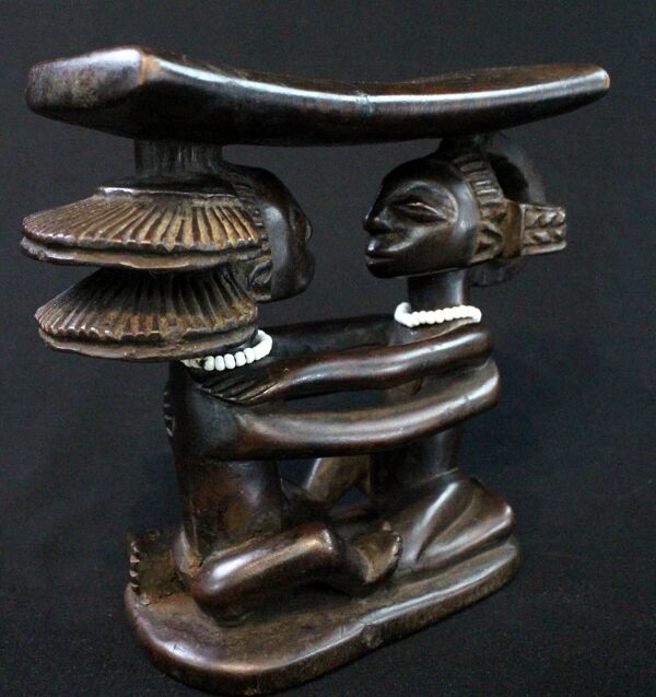 Appui nuque ethnie Luba République Démocratique du Congo