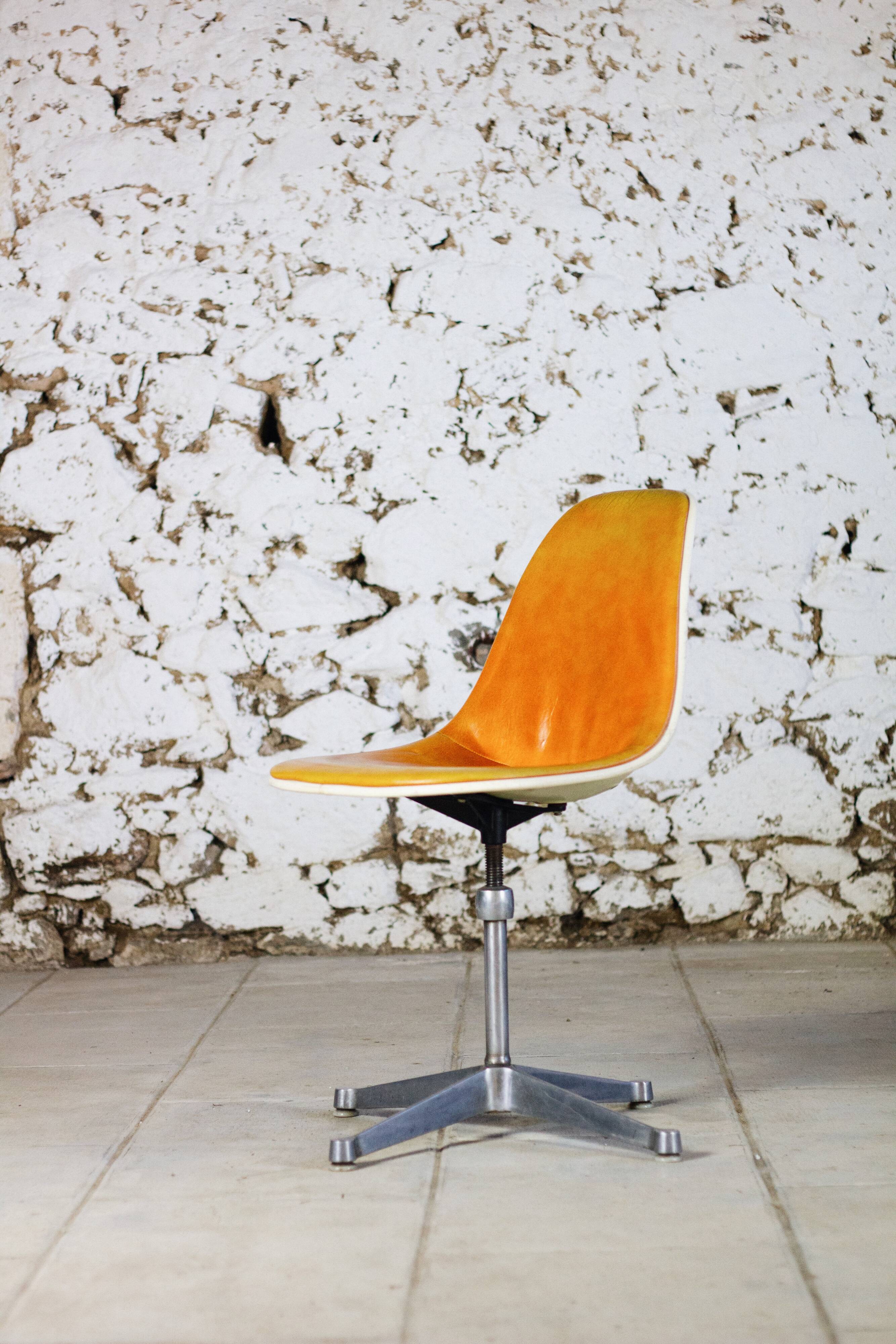 Eames office chair for Herman Miller, 1960