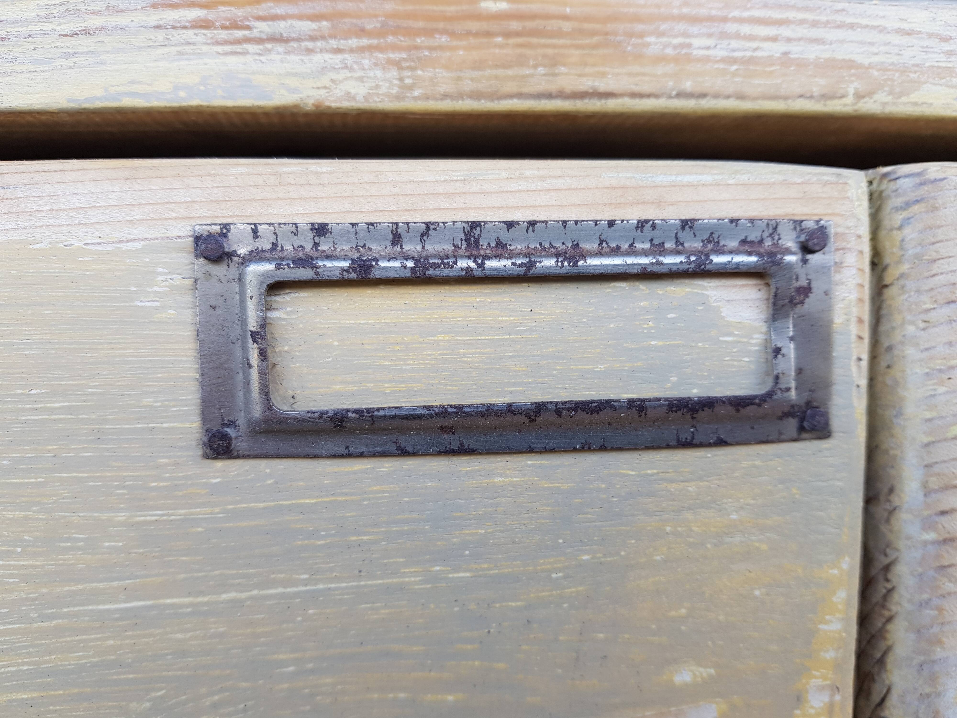 Old-trade furniture with "Grainetier" drawers