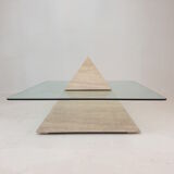 Table basse pyramidale en travertin italien, années 1980