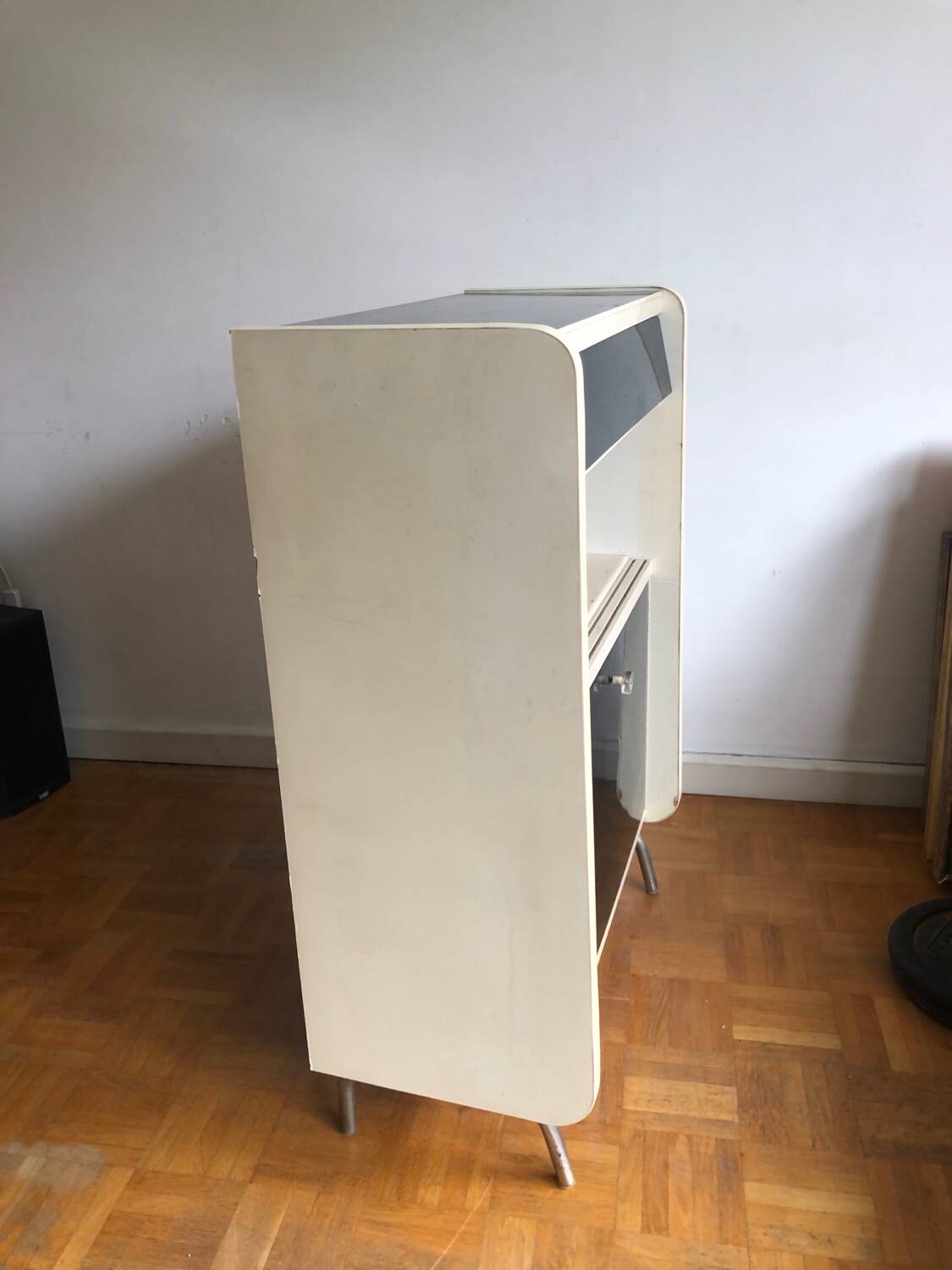 Vintage Formica chest of drawers