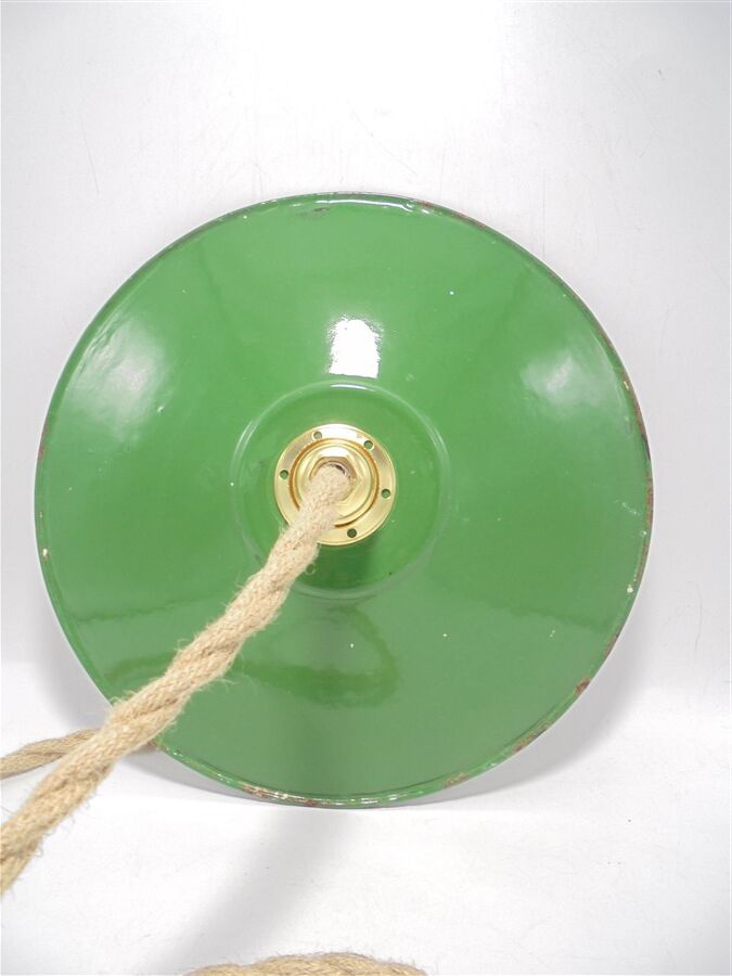 Enamelled sheet metal suspension
