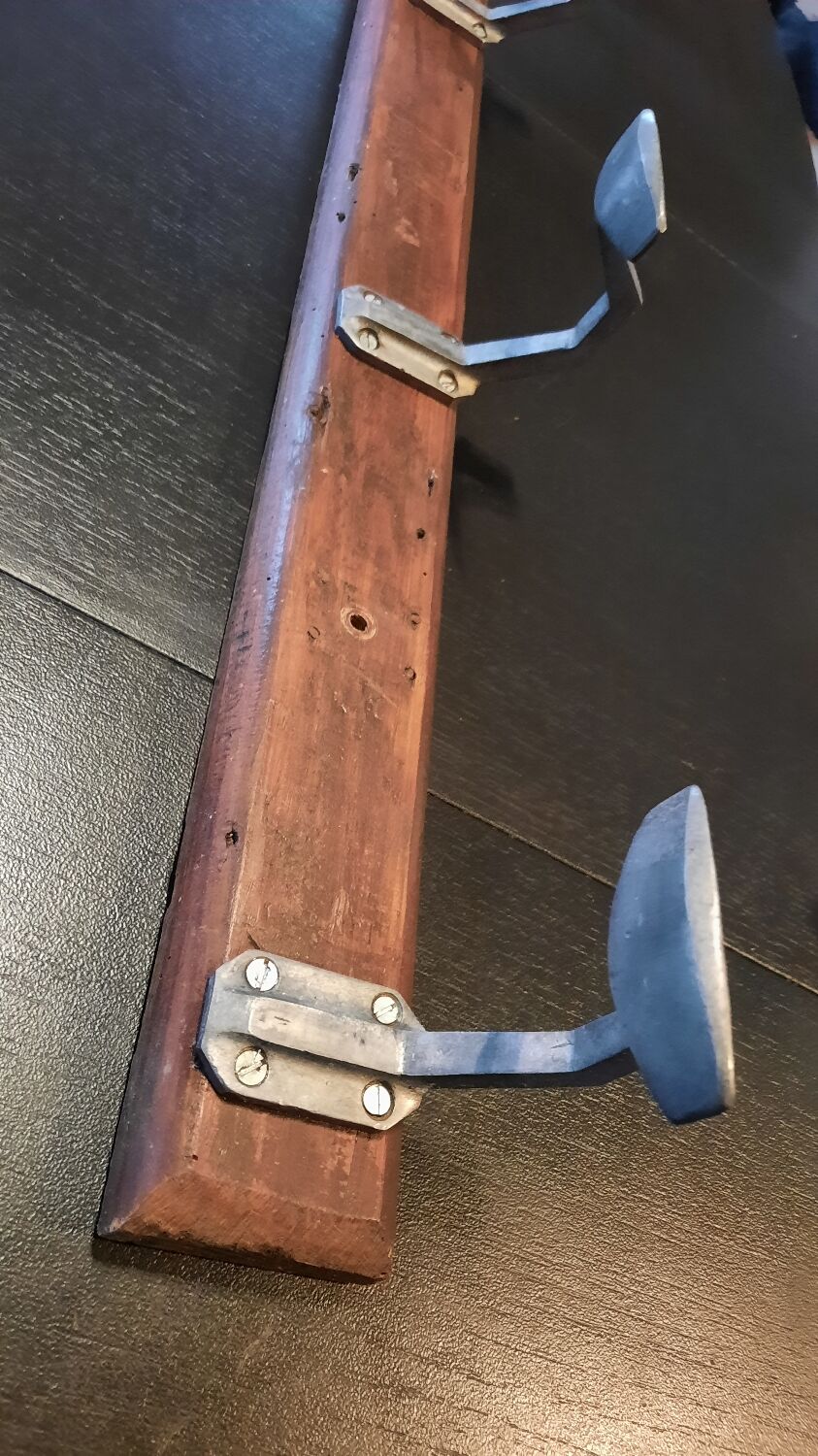 Wall-mounted coat rack 4 hooks