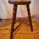Tabouret tripode bois tourné