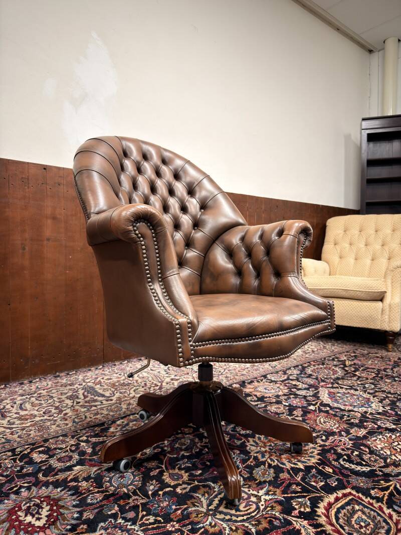 Classic English Chesterfield Director Chair Brown