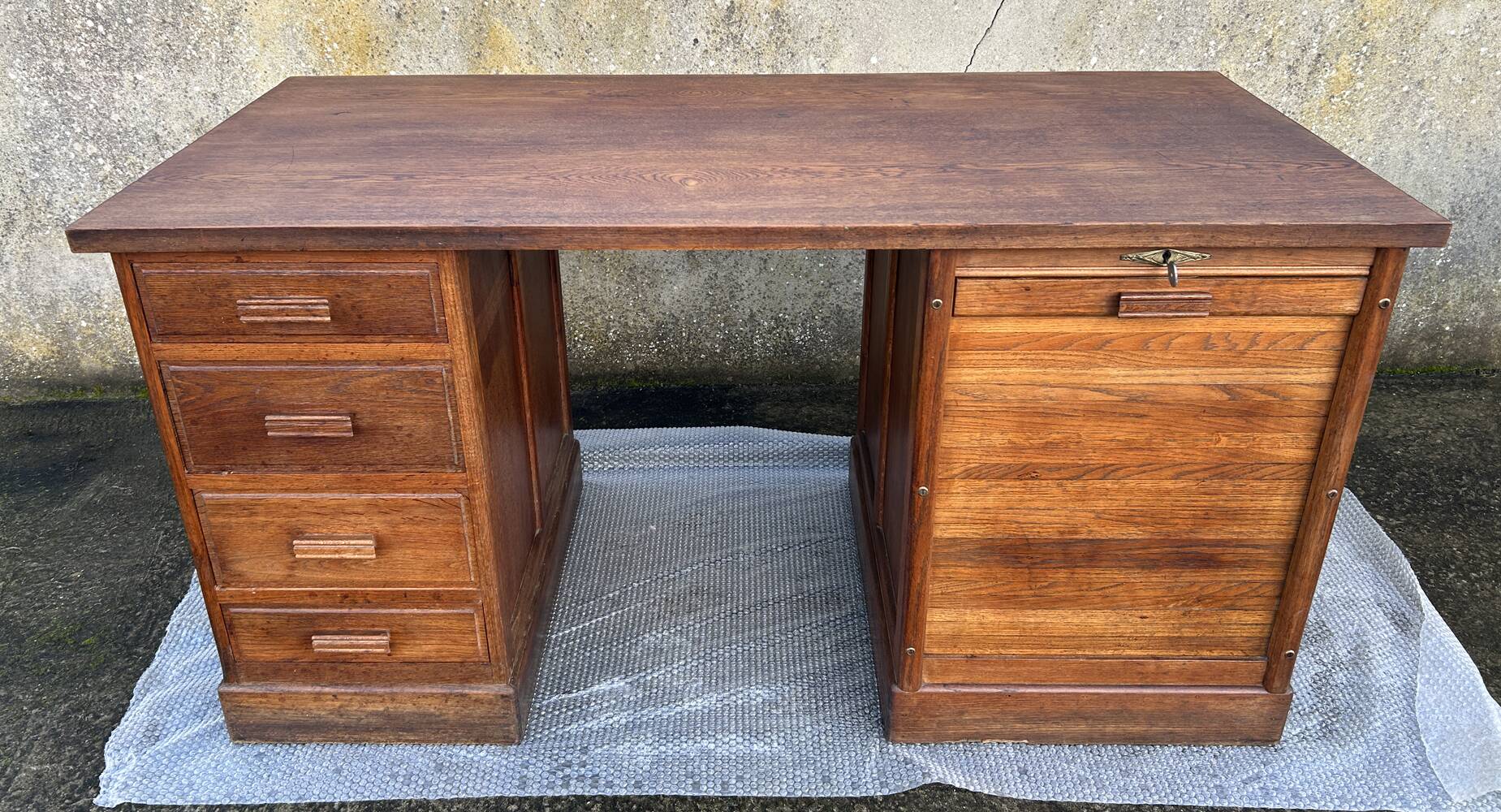 Bureau de notaire, meuble de métier, bois, vintage, début XXème.