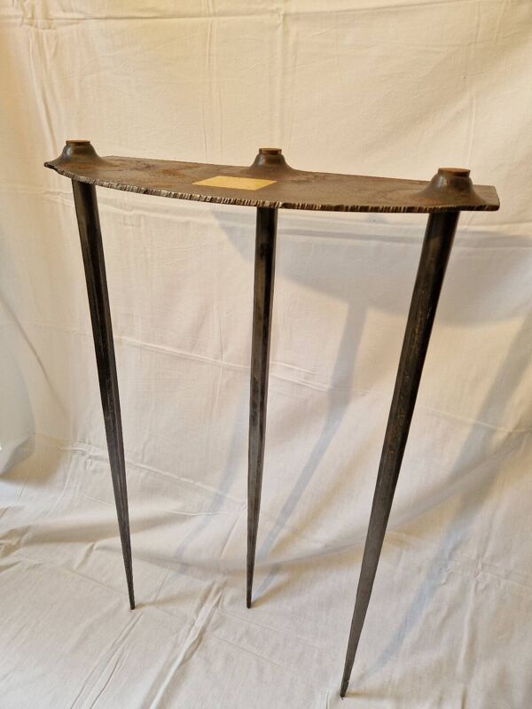 Console Brutalist Idir Mecibah Metal