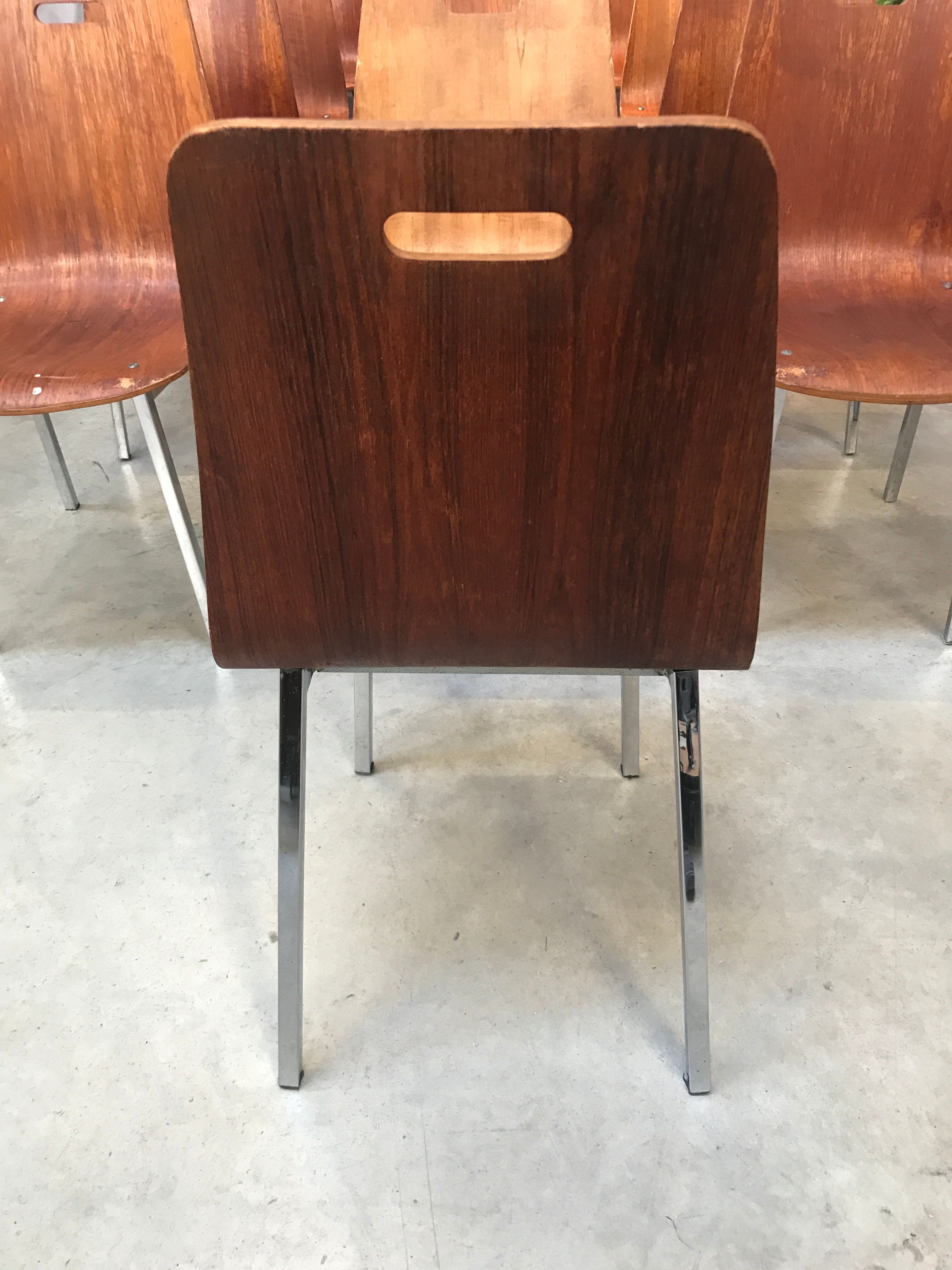 Lots of 13 vintage chairs in light wood