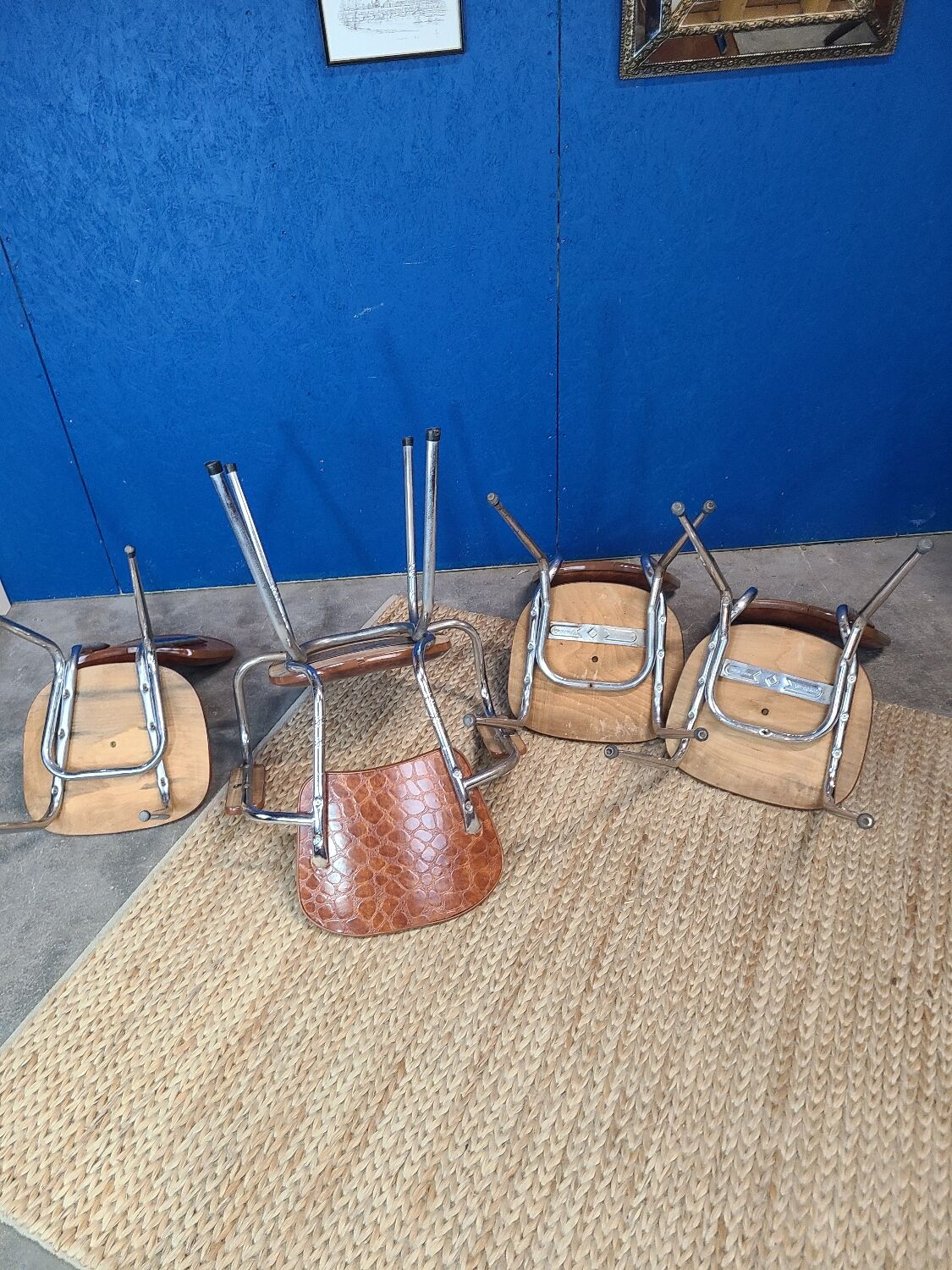 Suite of 4 comfort chairs lux circa 1950