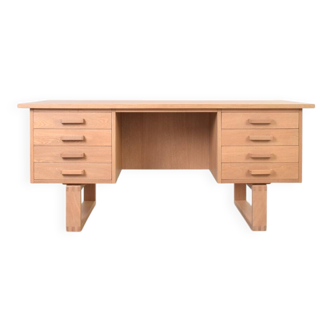 Mid-Century Oak Freestanding Desk by Torben Valeur & Henning Jensen for Dyr