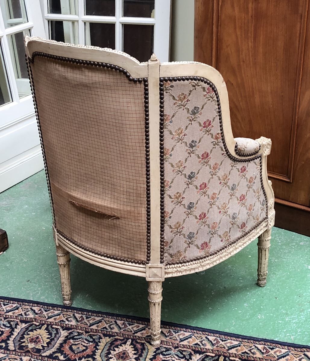 Salon Louis XVI style end XIX wooden painted