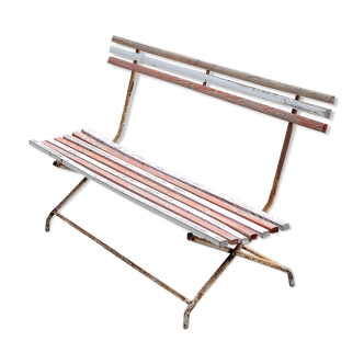 Banc de jardin à lattes en bois pliant piètement tubes des années 50