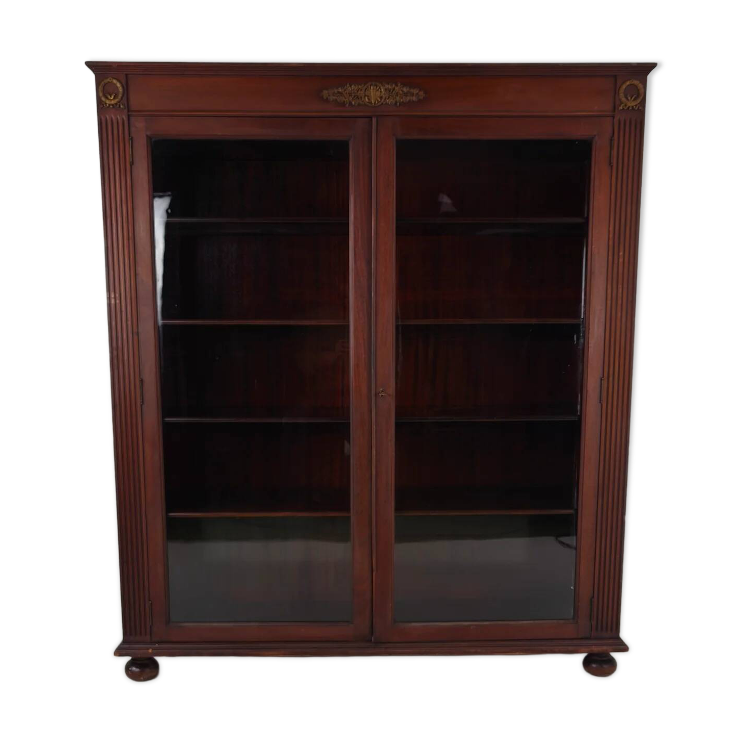 Bibliothèque vitrée en acajou du XXe siècle