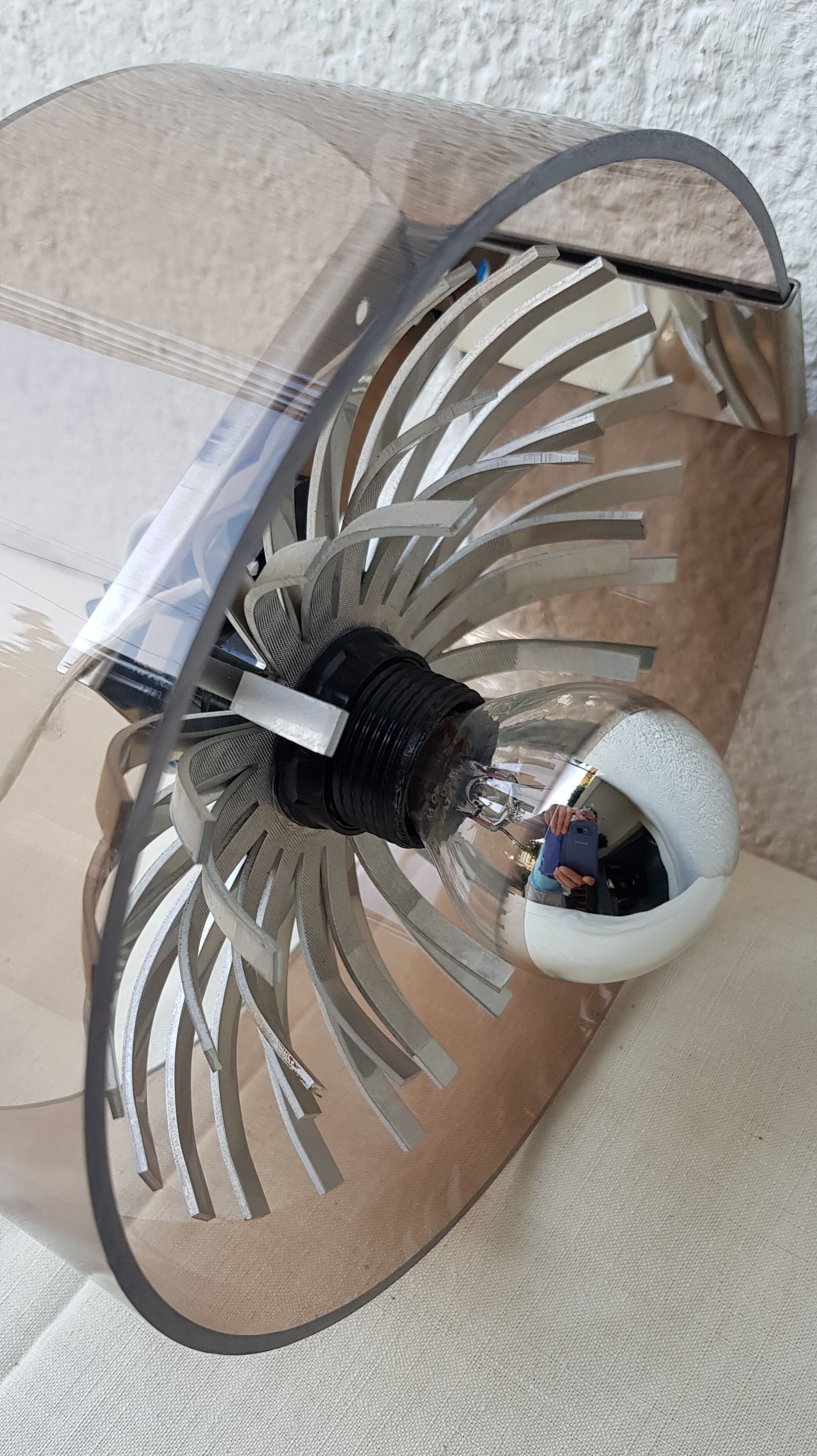 Plexiglas and flower metal wall lamp 70