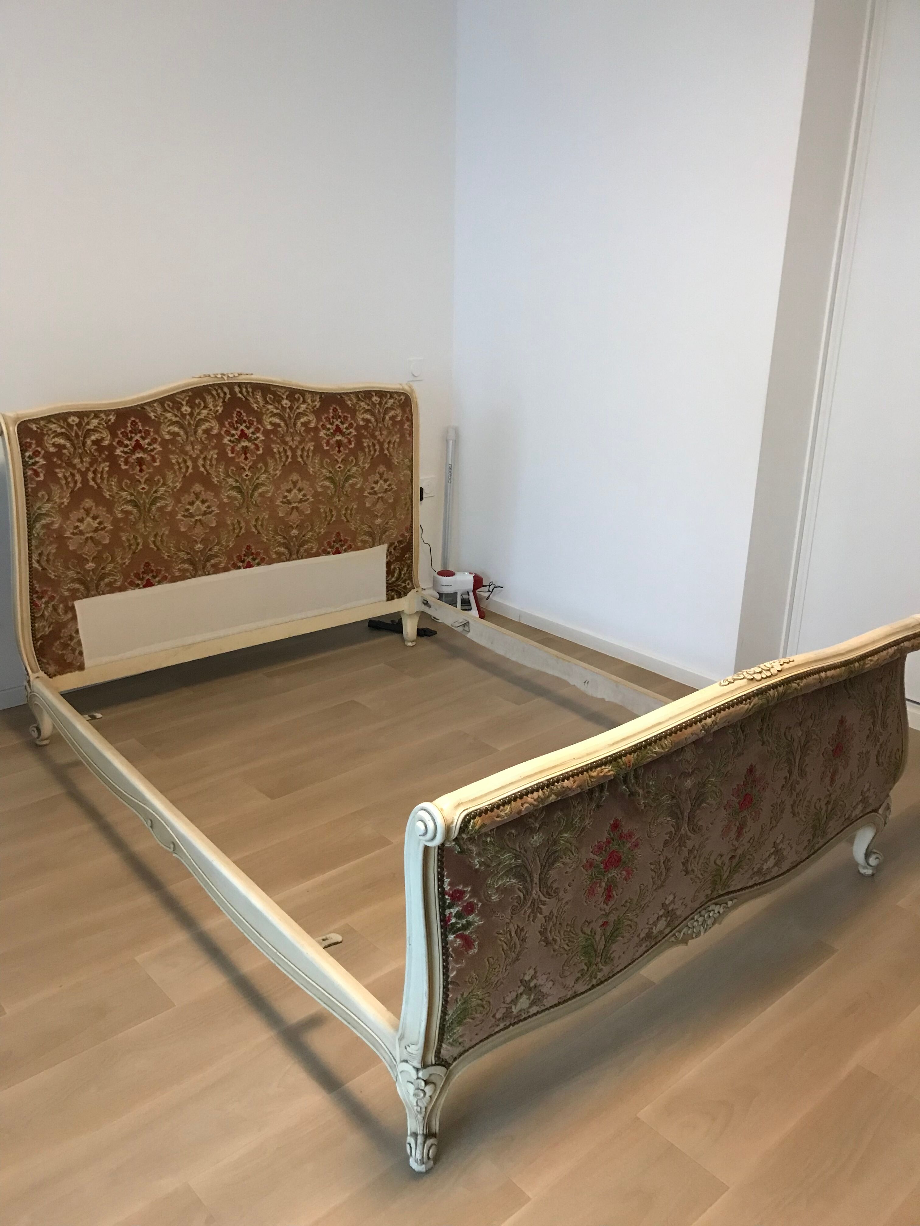 Lit en corbeille style Louis XV