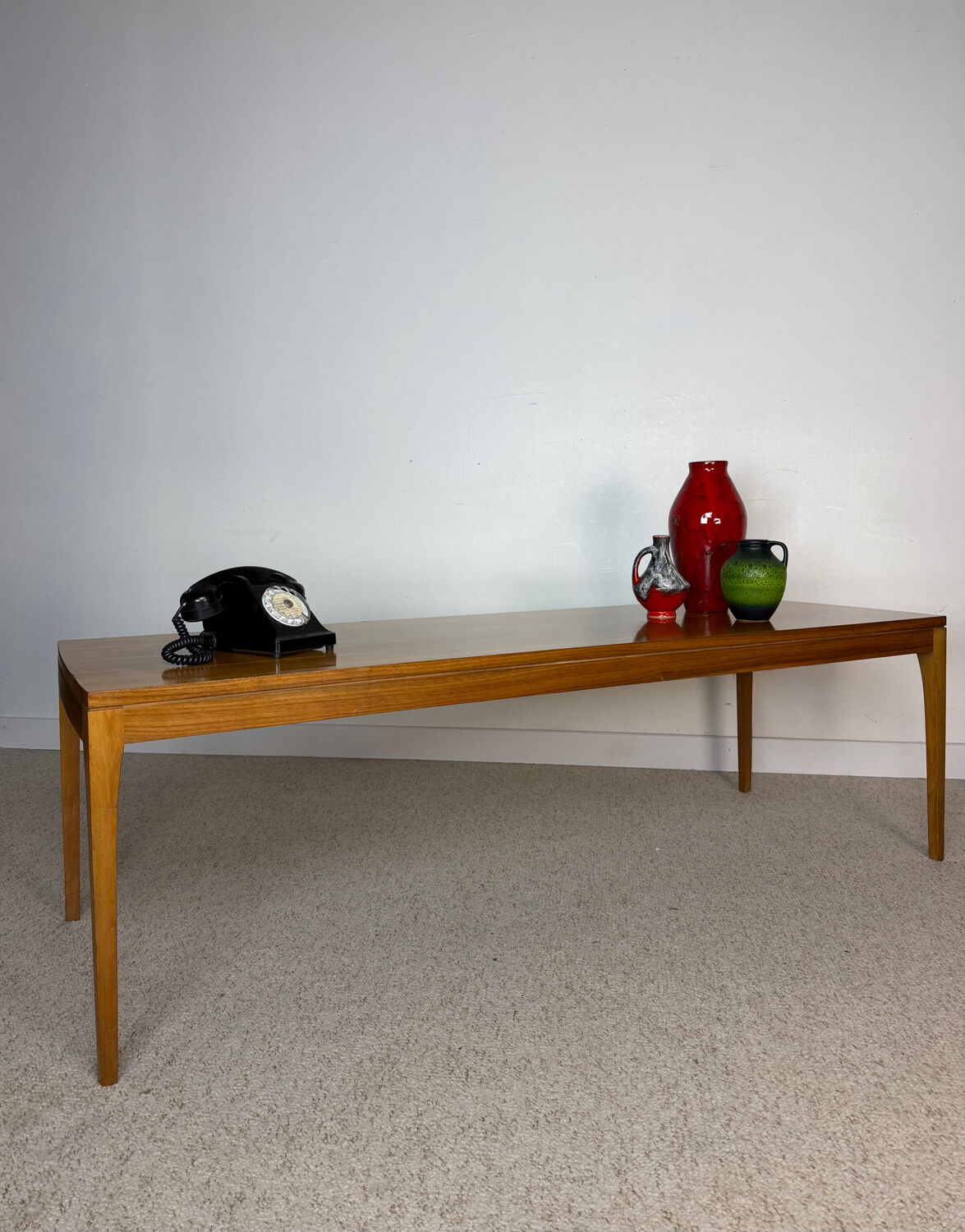 Table basse vintage de style scandinave – Édition allemande WR