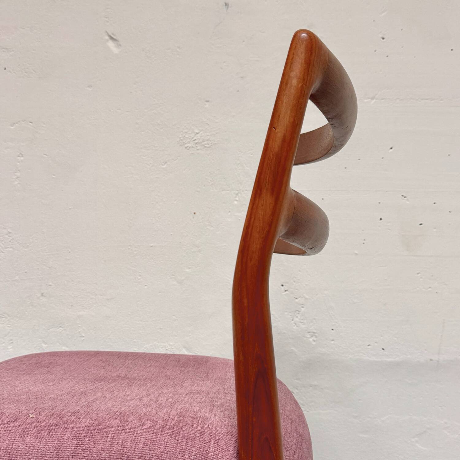 5x chaises de salle à manger en teck par johannes andersen pour uldum, années 1960