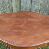 Pedestal table