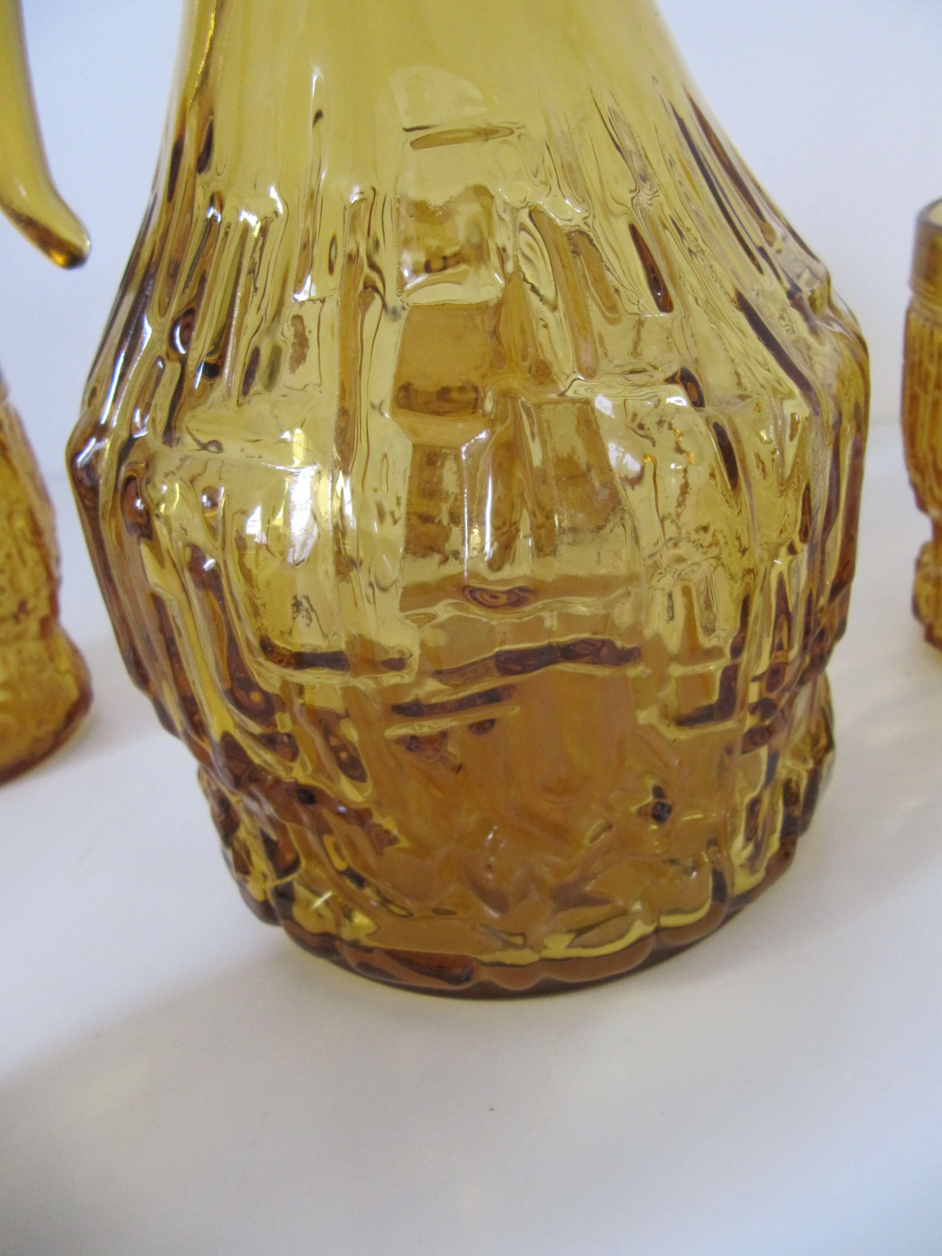 Yellow amber vintage - decanter and glasses water service