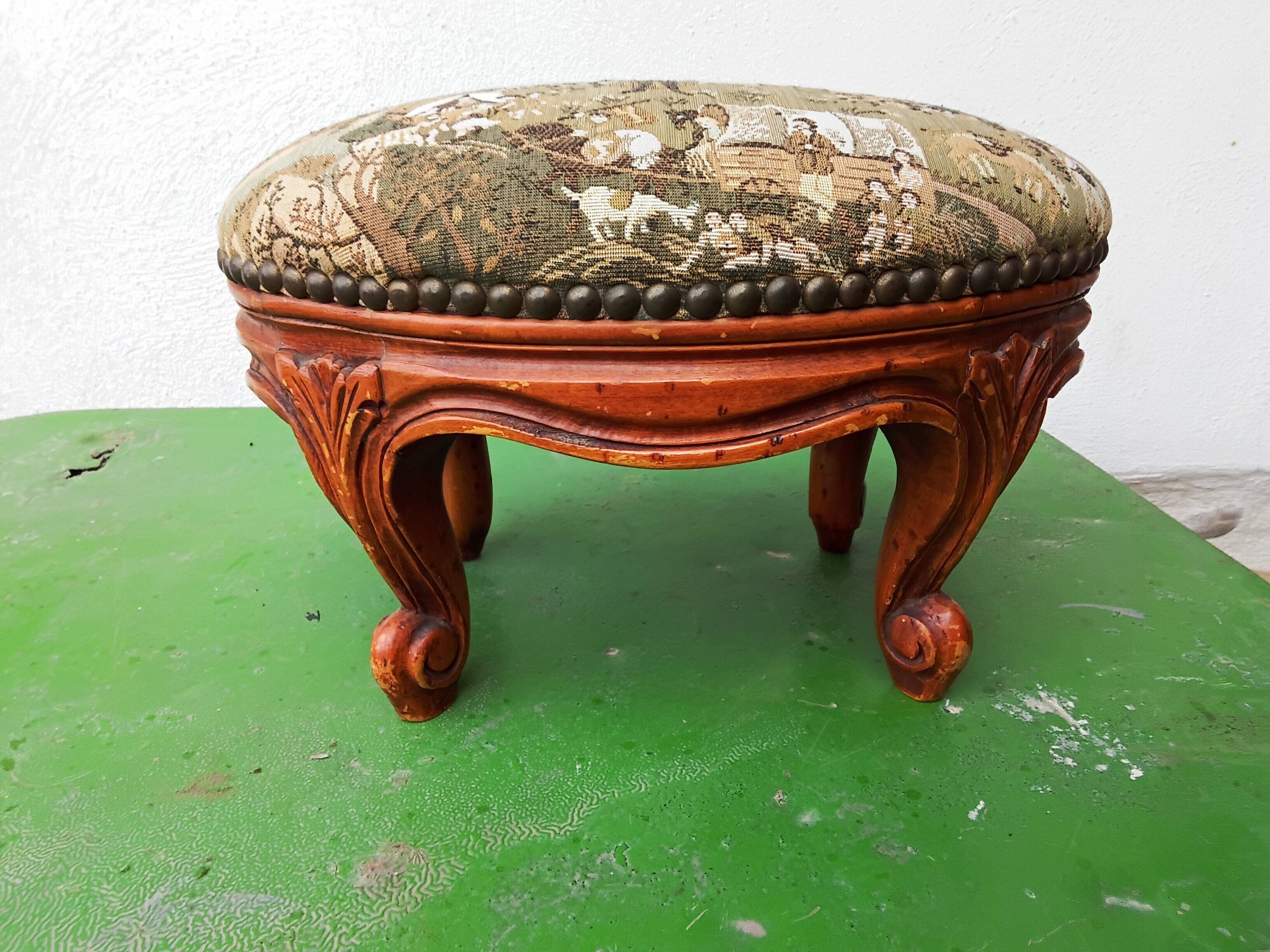 Louis XV style footrest