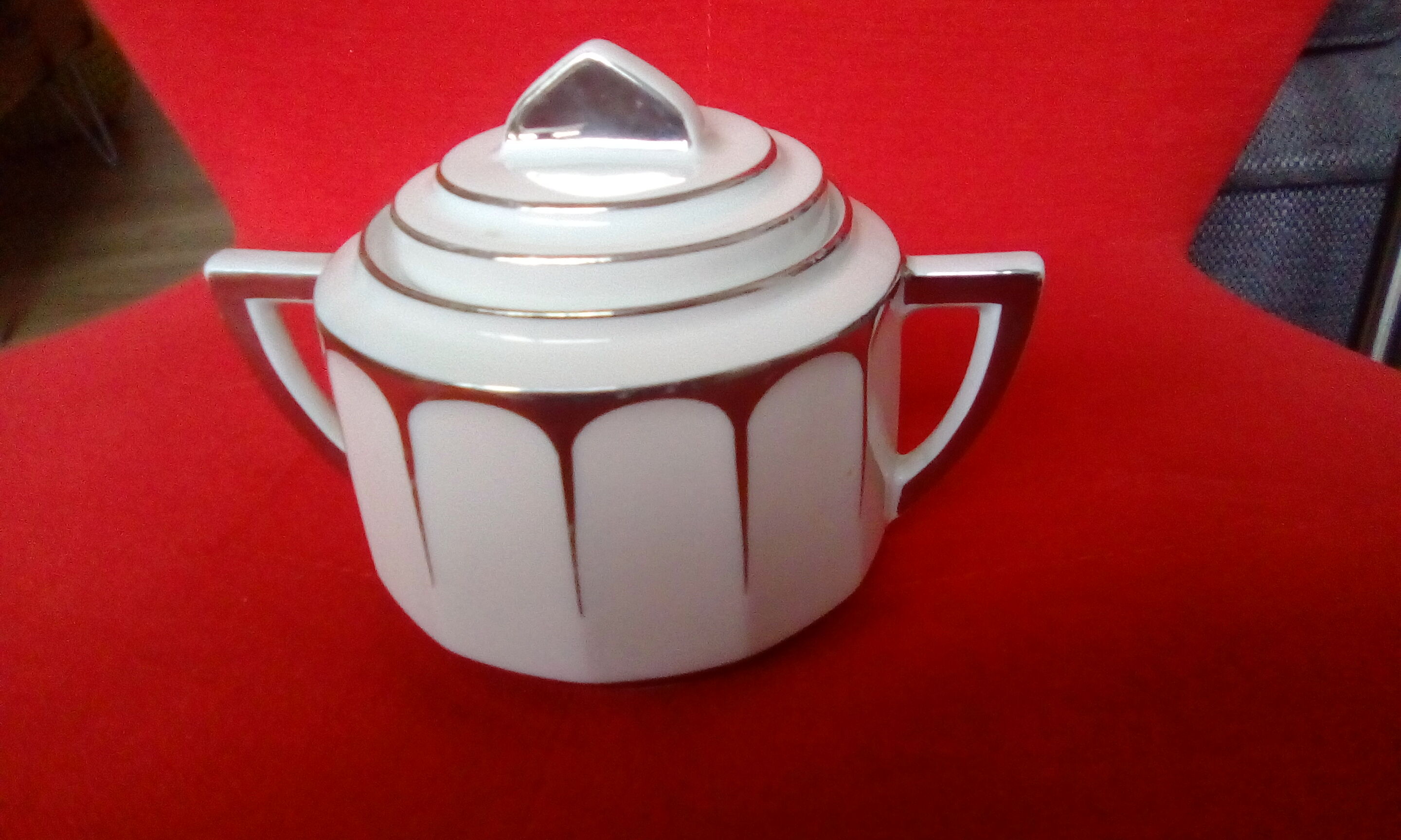 Art Deco sugar bowl in Limoges porcelain