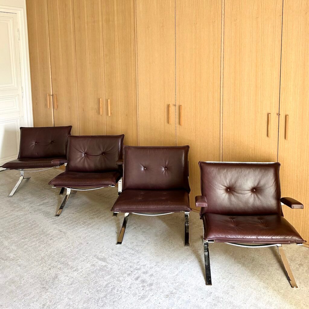 Airborne chairs - Joker -