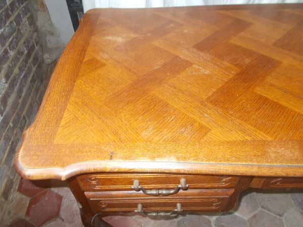 grand bureau plat de style Louis XV