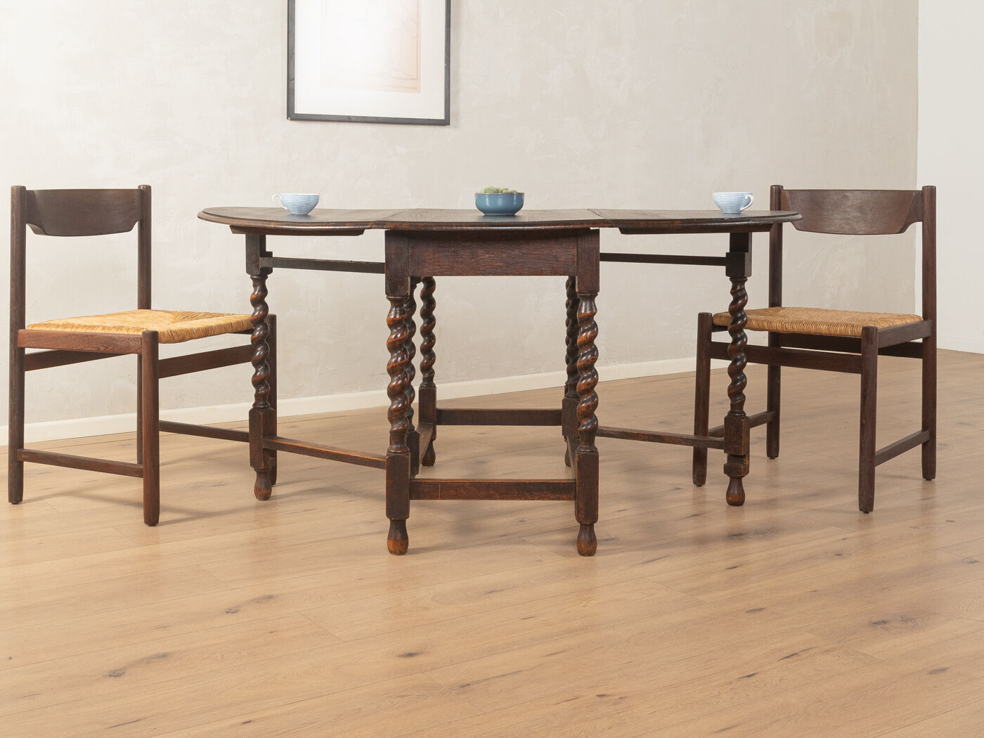 Antique gateleg table from the 1920s, solid oak