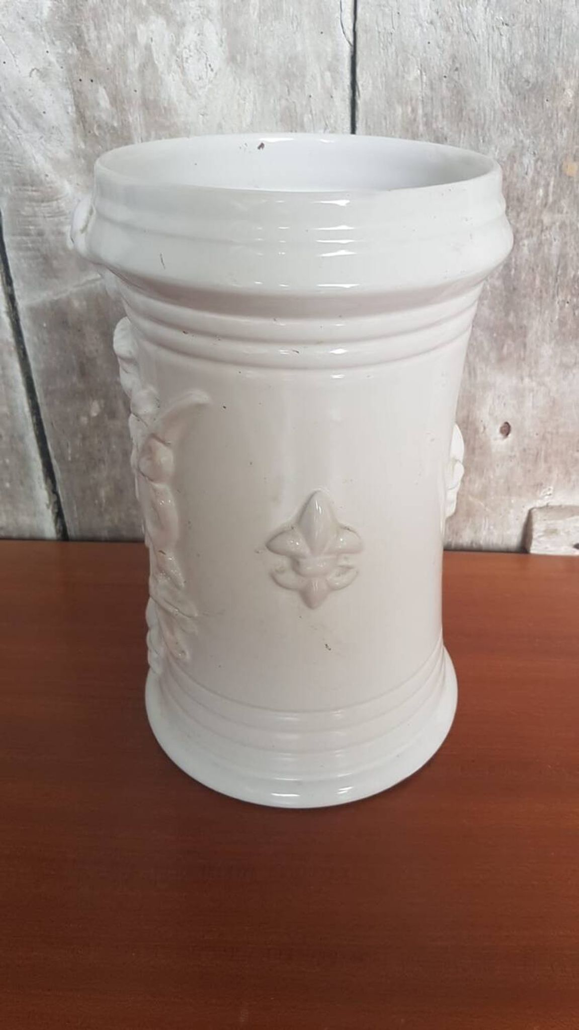 Old White Ceramic Vase Vintage Coat of Arms Decor #A697